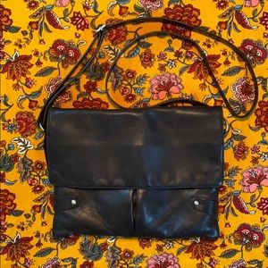 Vintage CHOAS by Elsie black leather crossbody bag